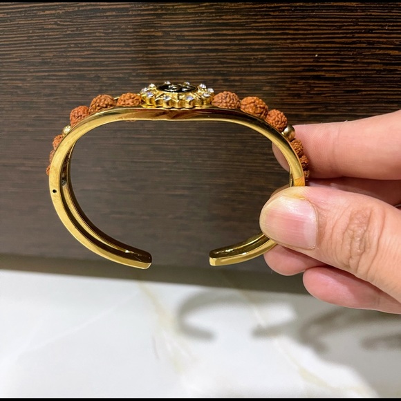 🌷🌷Om Rudraksh golden bracelet for Men - Picture 2 of 6